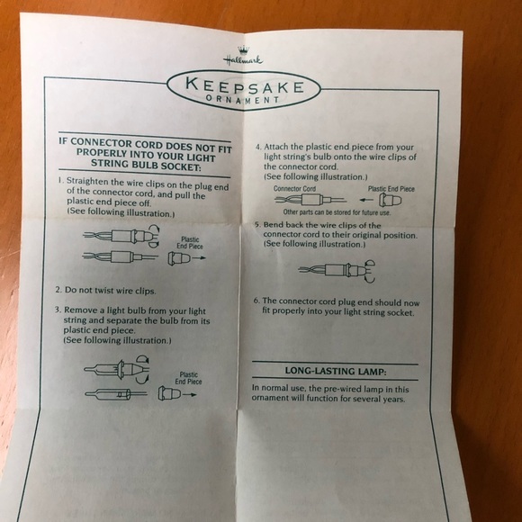 Hallmark Santa’s Workshop vintage ornament - Picture 7 of 8